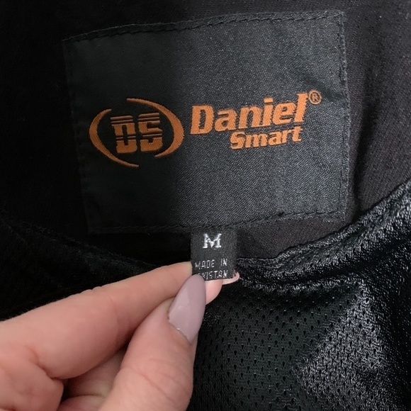 Daniel Smart Black Men's Riding Vest - Picture 6 of 6